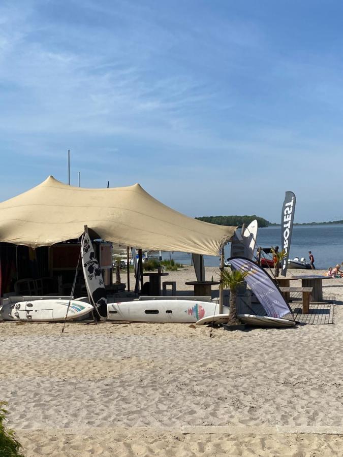 Luxe En Gezellig Chalet Aan Veluwemeer 4 Pers Hulshorst Dış mekan fotoğraf
